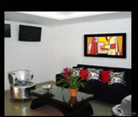 Ayenda 1236 Platinum Plaza Hotel Меделин Екстериор снимка