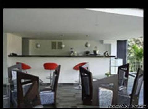 Ayenda 1236 Platinum Plaza Hotel Меделин Екстериор снимка