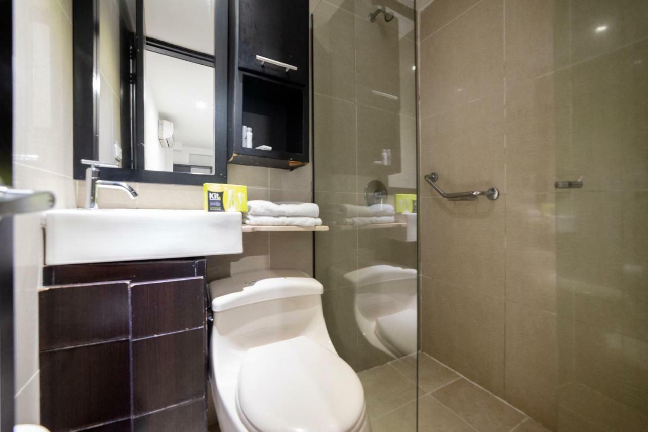 Ayenda 1236 Platinum Plaza Hotel Меделин Екстериор снимка