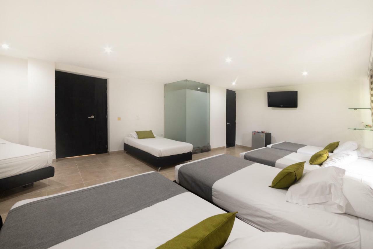 Ayenda 1236 Platinum Plaza Hotel Меделин Екстериор снимка
